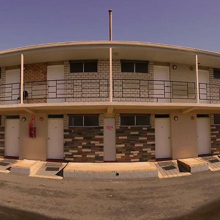 Bunkers Backpackers Hostel Busselton Buitenkant foto
