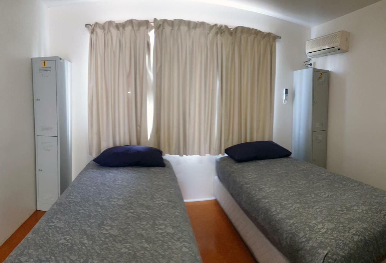 Bunkers Backpackers Hostel Busselton Buitenkant foto